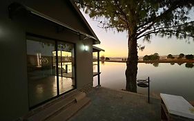 Lakeside 1